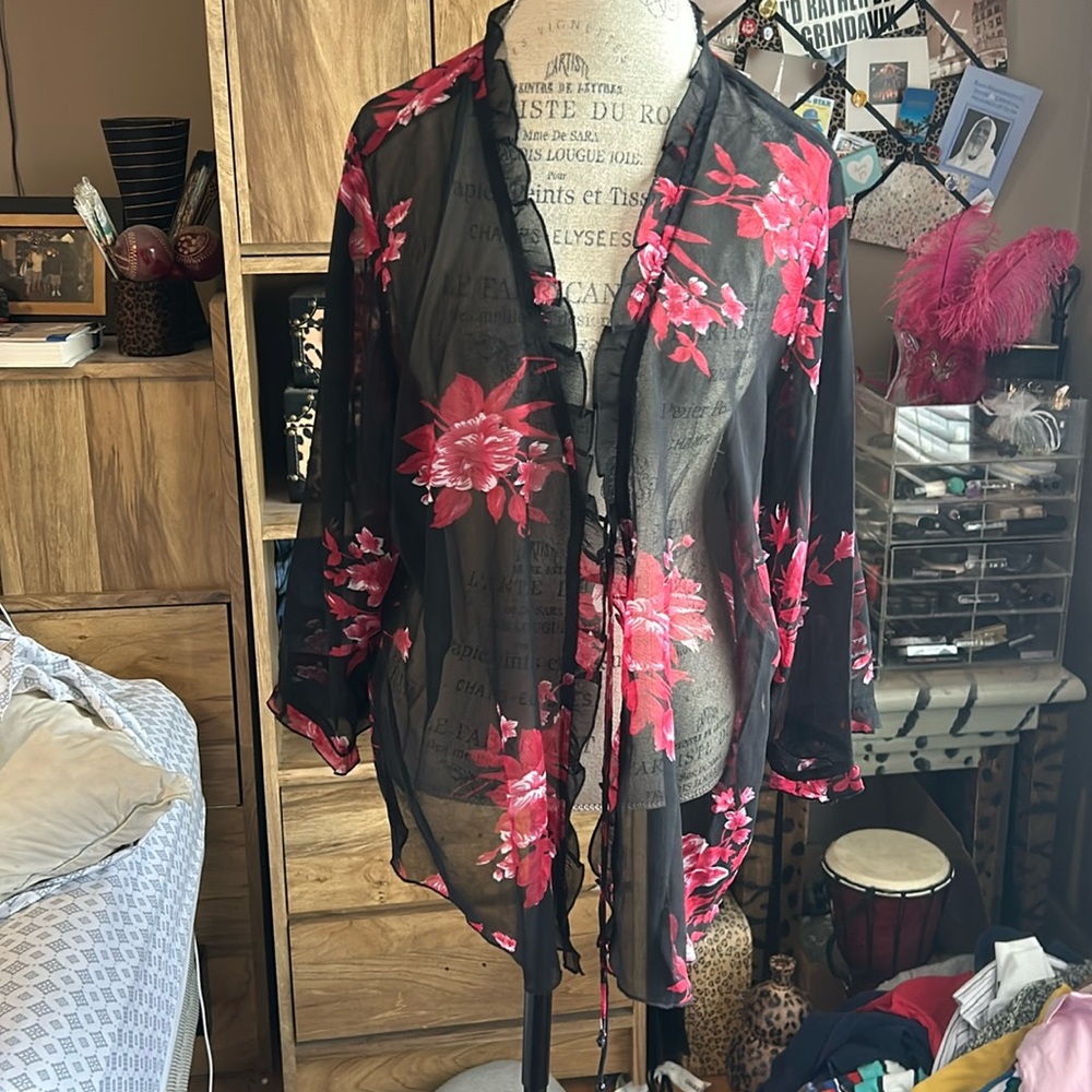 MPH Collection Black & Red Floral Sheer Tie Blouse / Jacket - 2X